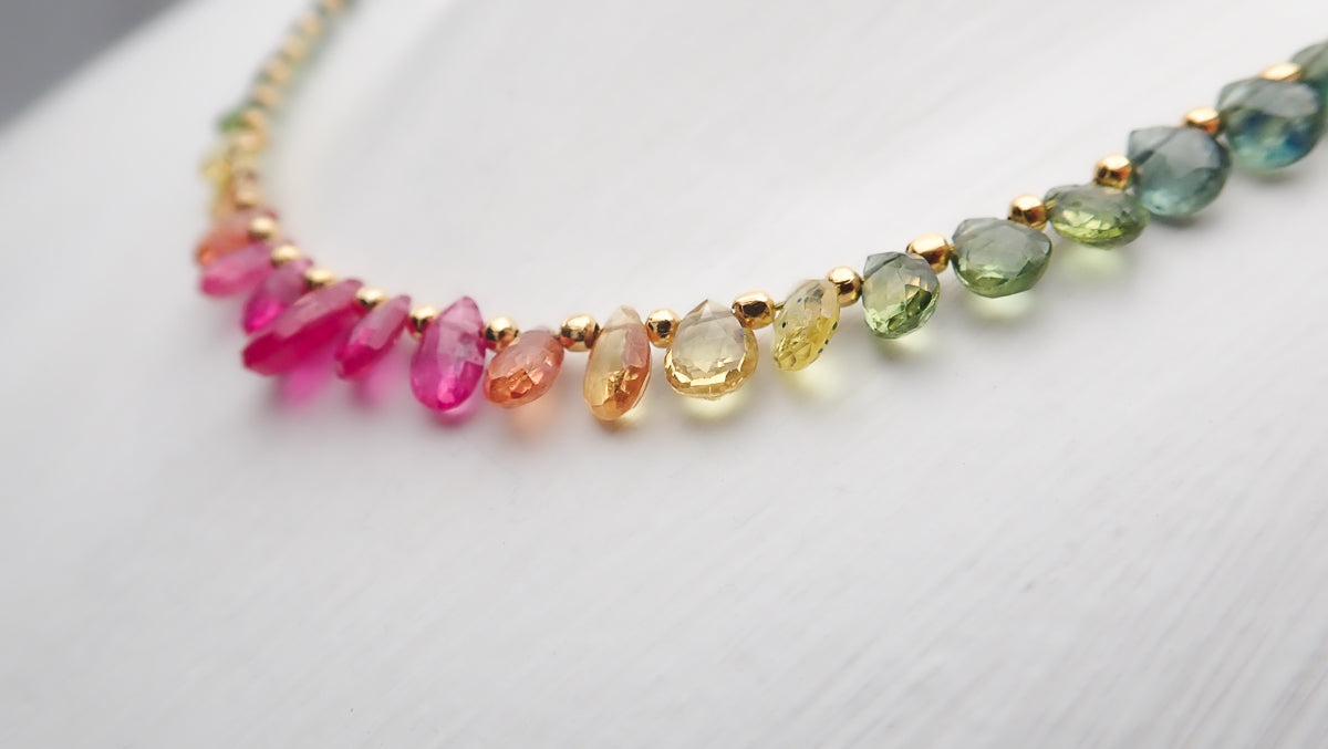 Collier arc-en-ciel large